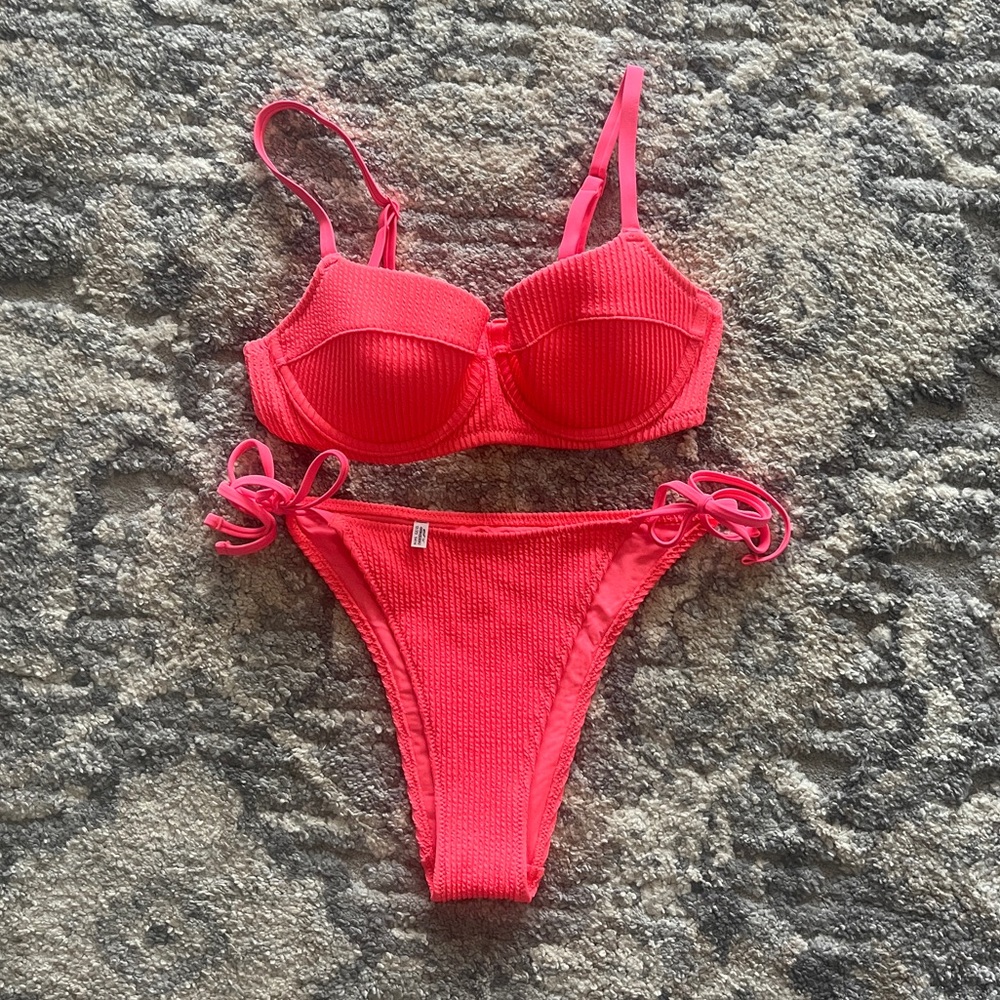 Aerie pink swimsuit set